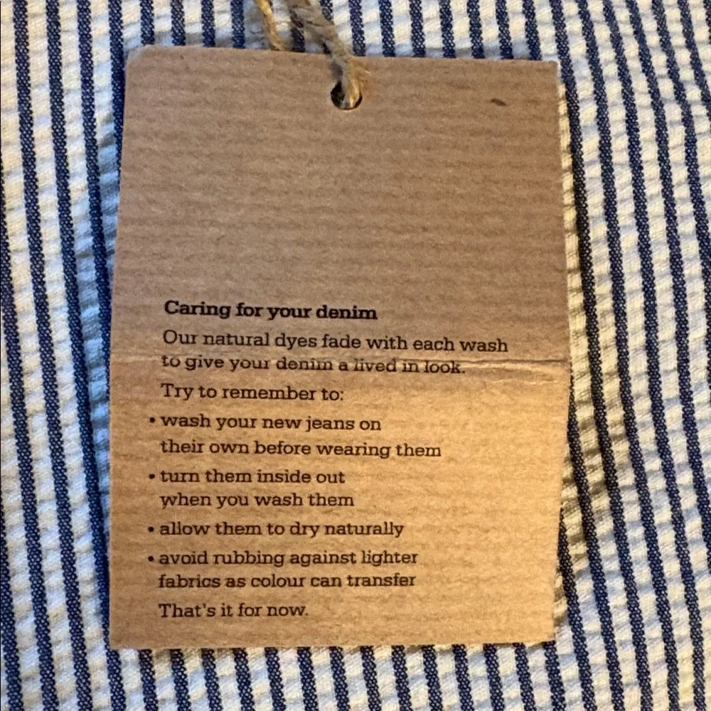 NWT Boden Seersucker Blue and White Stripe Cotton Shorts with Cuffs size 6 - Picture 8 of 8